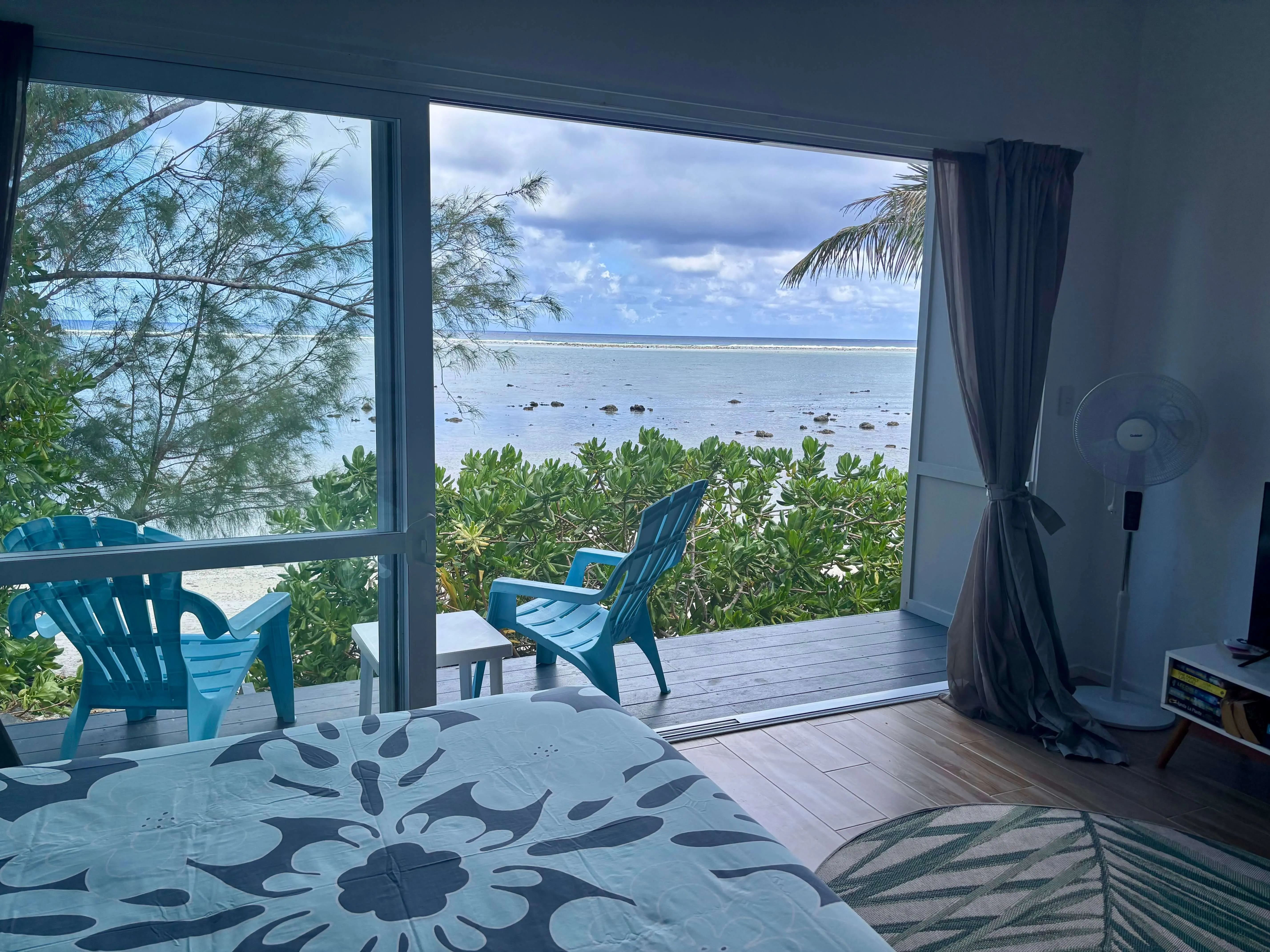 Tavake Beachfront Bungalow - Image 3