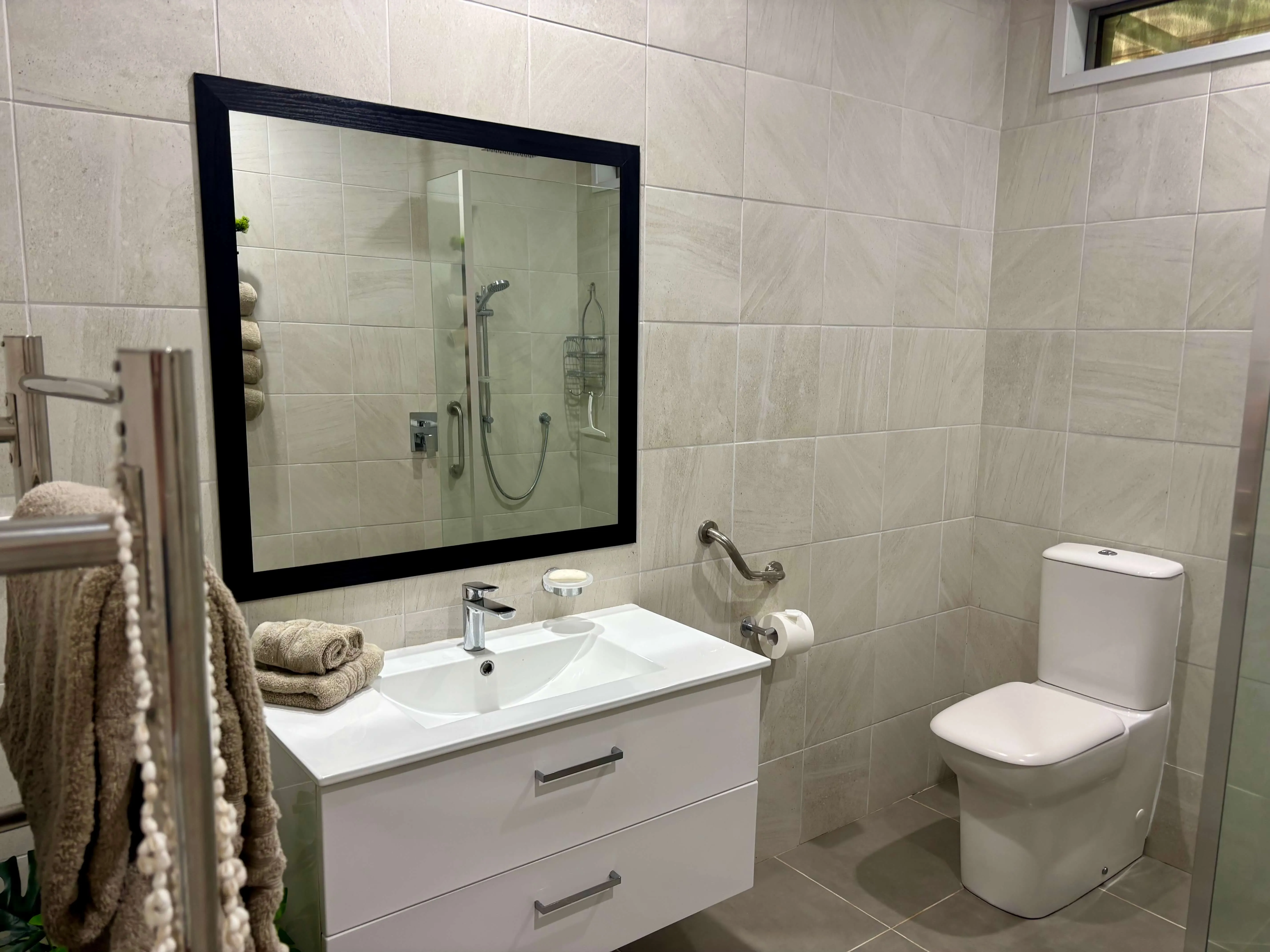 Te-ropical Te-lightz - Image 2